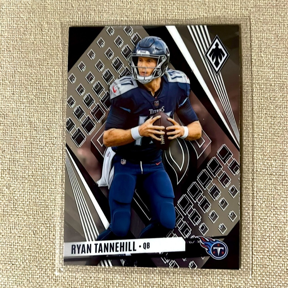 2023 Panini Phoenix #17 Ryan Tannehill Tennessee Titans Football Card